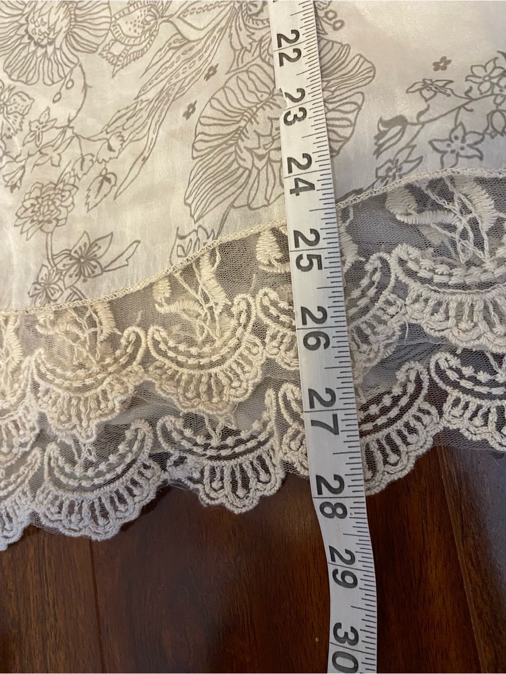 Via Signoria Made in Italy Silk sheer Floral Lace Hem Sleeveless Top - Cream - Picture 10 of 11